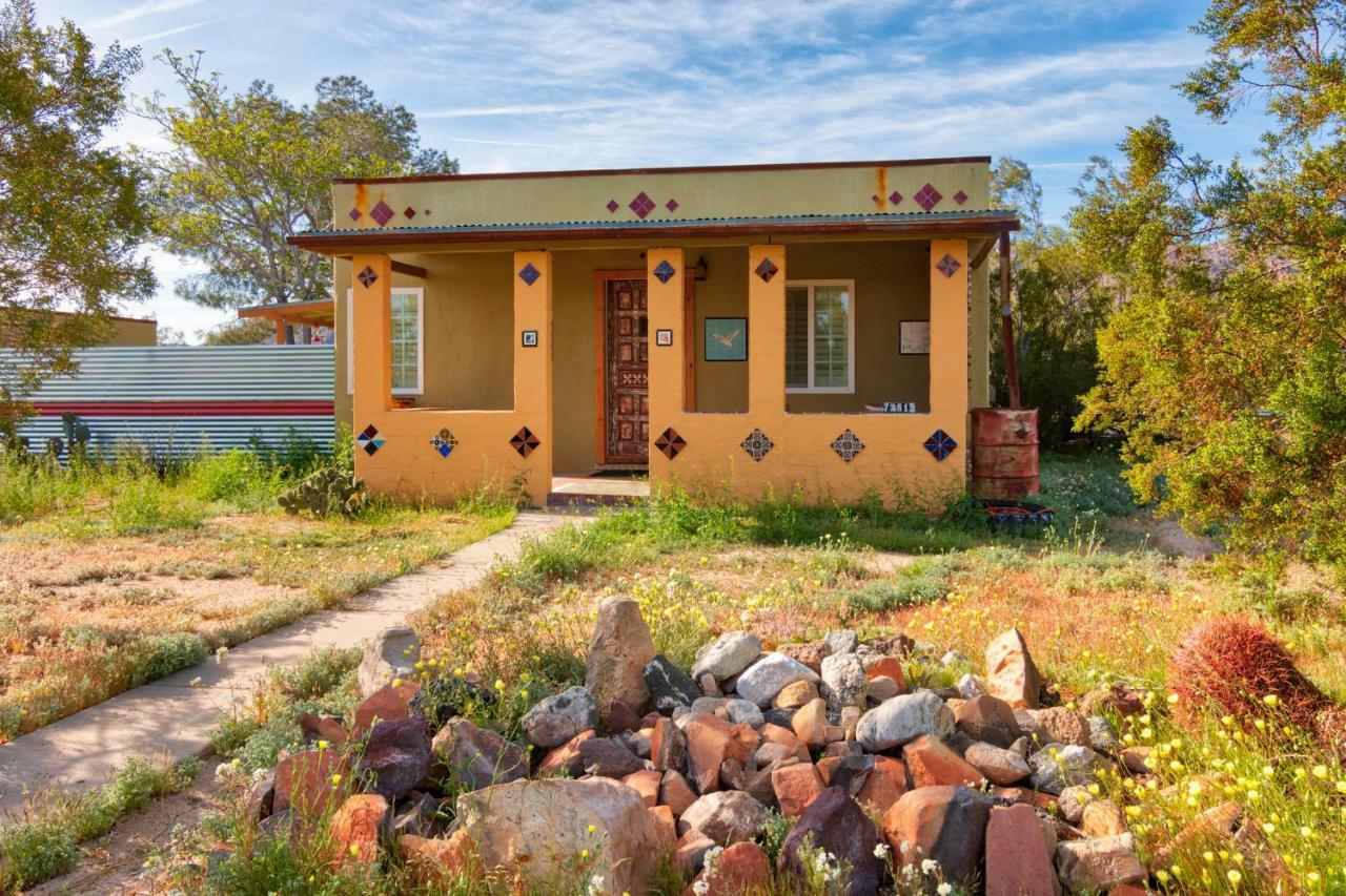Вилла Cactus Adobe Туэнтинайн-Палмс Экстерьер фото