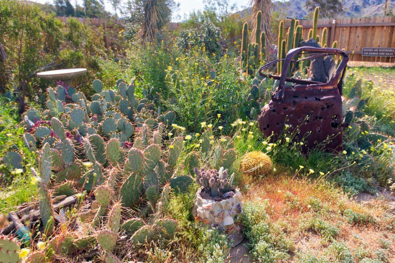 Вилла Cactus Adobe Туэнтинайн-Палмс Экстерьер фото